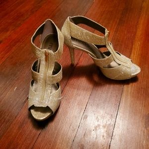 Moda gold glitter heels